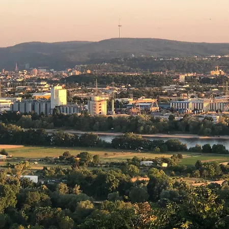Проживание в семье Humboldtruh Weitersburg